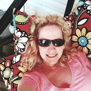 Meet your Posher, Linda